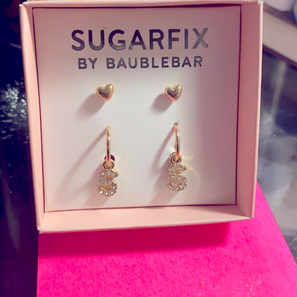 BOGO-Cute New Gold earring set w/ Diamond filled S’s